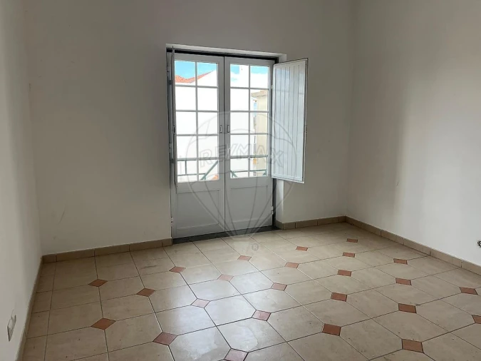 Apartamento T3 para Arrendamento em Almeirim Foto 8