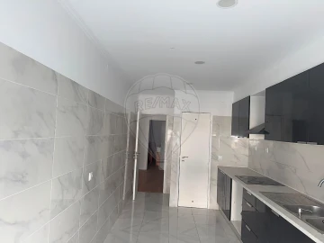 Apartamento T1 para Venda em Baixa da Banheira e Vale da Amoreira