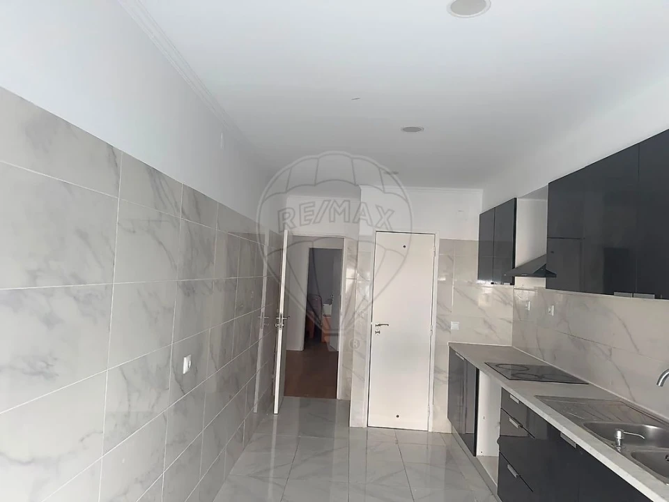 Apartamento T1 para Venda em Baixa da Banheira e Vale da Amoreira Foto 9
