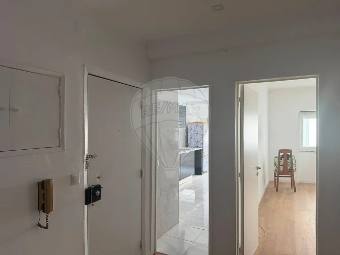 Apartamento T1 para Venda em Baixa da Banheira e Vale da Amoreira Foto 3
