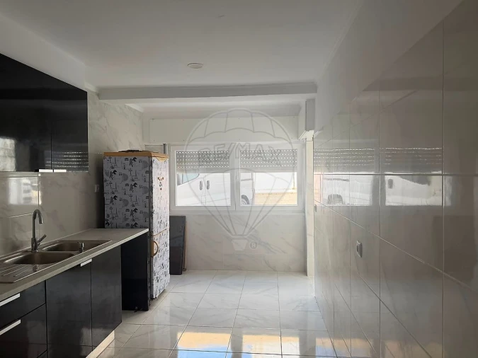 Apartamento T1 para Venda em Baixa da Banheira e Vale da Amoreira Foto 11