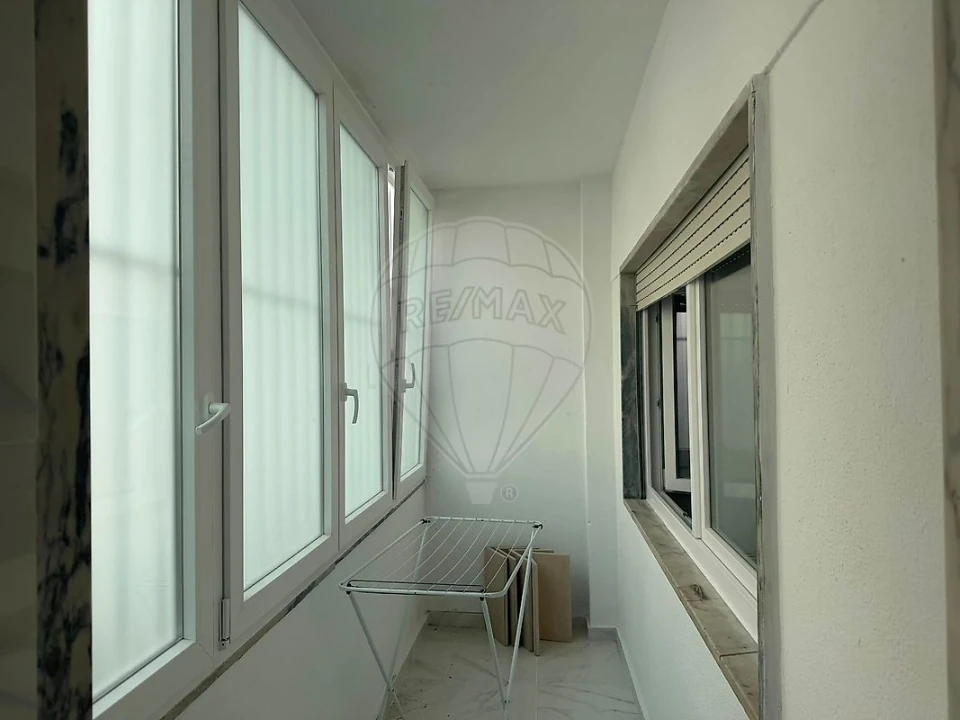 Apartamento T1 para Venda em Baixa da Banheira e Vale da Amoreira Foto 1
