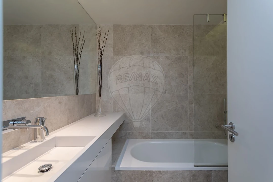 Apartamento T1 para Arrendamento em Avenidas Novas Foto 4