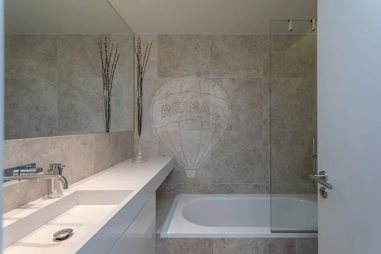 Apartamento T1 para Arrendamento em Avenidas Novas Foto 4