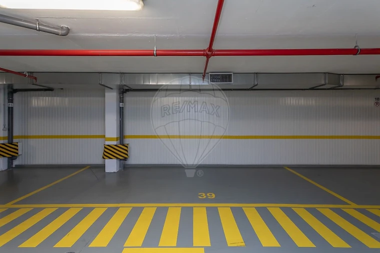 Apartamento T1 para Arrendamento em Avenidas Novas Foto 18