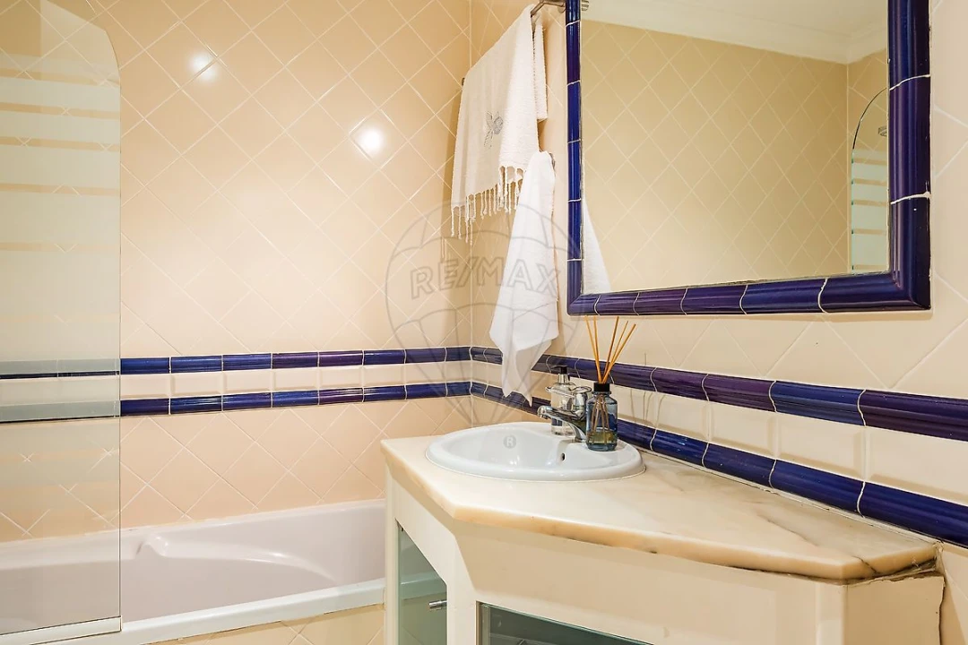 Apartamento T2 para Arrendamento em Santa Maria e São Miguel, São Martinho, São Pedro Penaferrim Foto 23