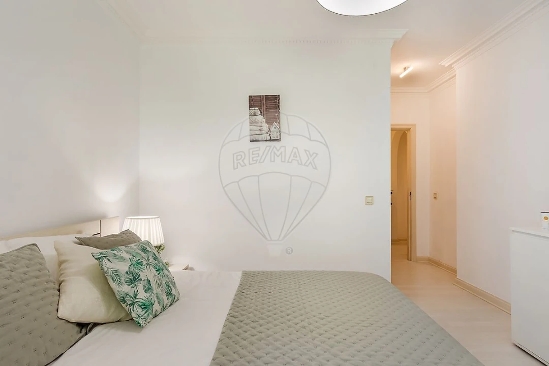 Apartamento T2 para Arrendamento em Santa Maria e São Miguel, São Martinho, São Pedro Penaferrim Foto 3