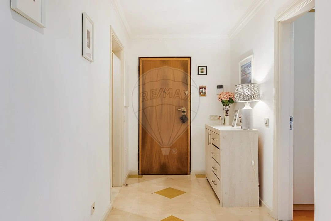 Apartamento T2 para Arrendamento em Santa Maria e São Miguel, São Martinho, São Pedro Penaferrim Foto 21
