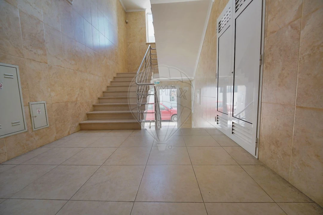 Apartamento T1 para Venda em São Pedro Foto 20