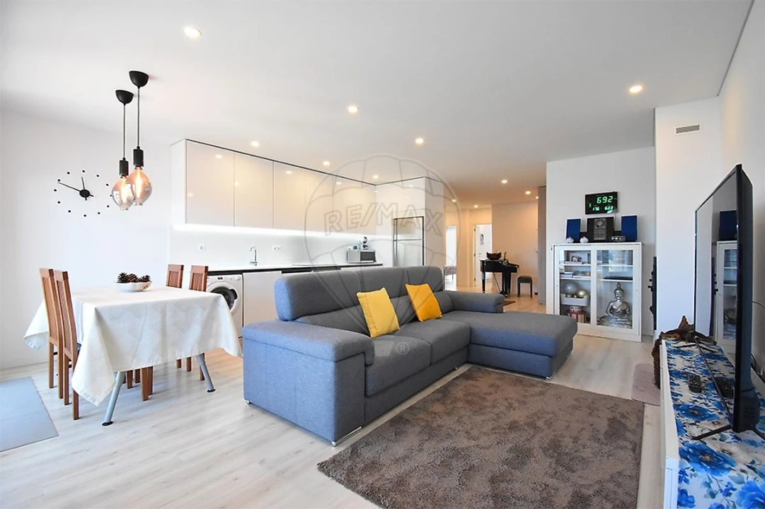Apartamento T3 para Venda em Arvore Foto 8