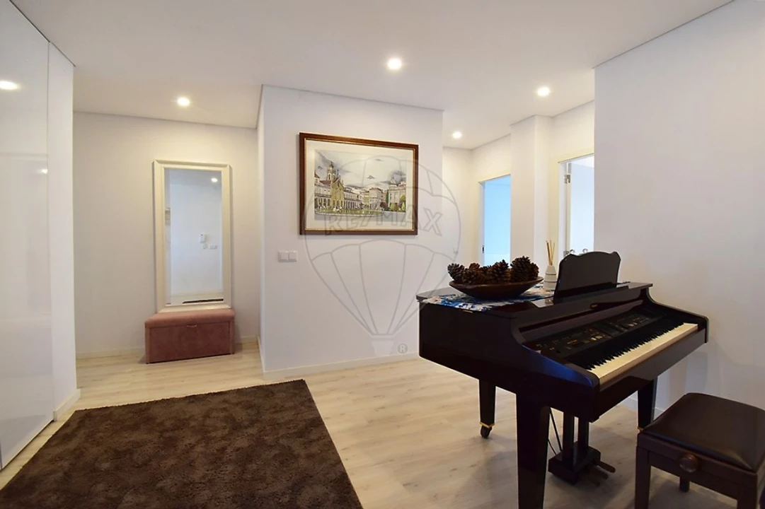 Apartamento T3 para Venda em Arvore Foto 3