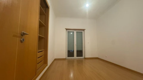 Apartamento T2 para Venda em Fernao Ferro