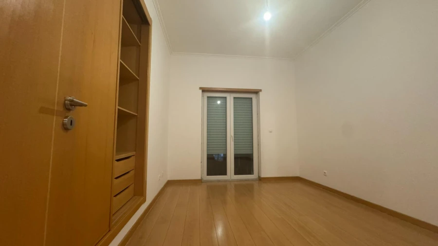 Apartamento T2 para Venda em Fernao Ferro Foto 16