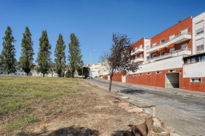 Apartamento T3 para Venda em Marvila, Ribeira Santarém, São Salvador, São Nicolau