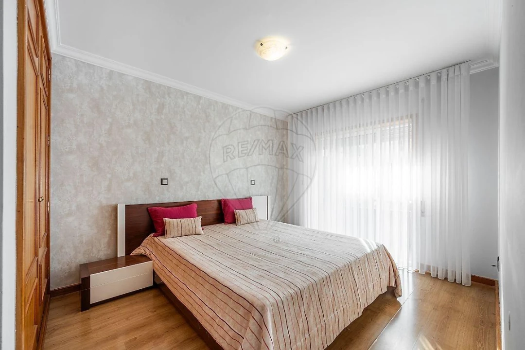 Apartamento T3 para Venda em Castêlo da Maia Foto 19