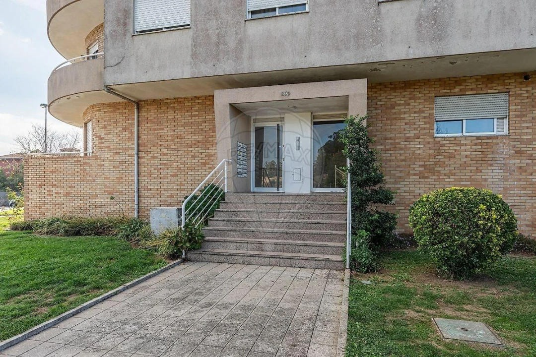 Apartamento T3 para Venda em Castêlo da Maia Foto 9