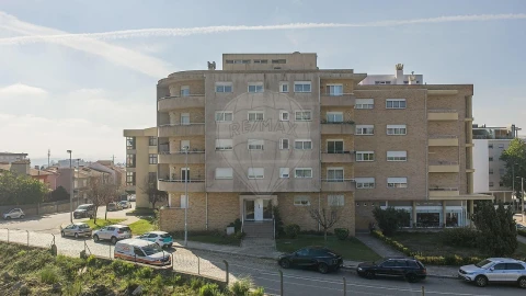 Apartamento T3 para Venda em Castêlo da Maia