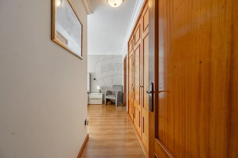Apartamento T3 para Venda em Castêlo da Maia Foto 14