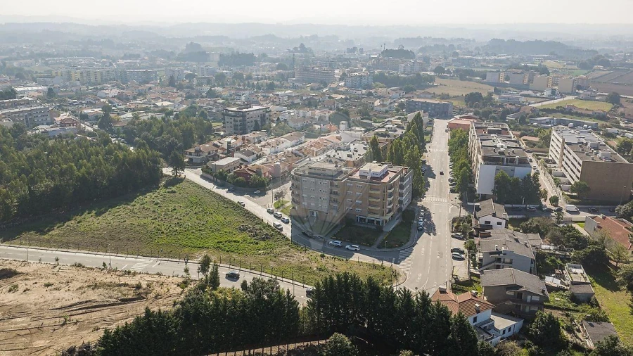 Apartamento T3 para Venda em Castêlo da Maia Foto 5