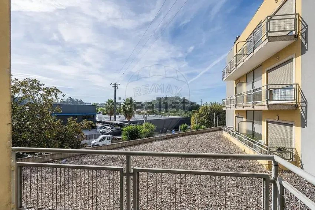 Apartamento T2 para Venda em Cristelos, Boim e Ordem Foto 1