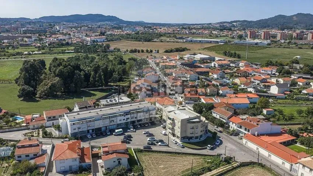 Apartamento T2 para Venda em Arcozelo Foto 19