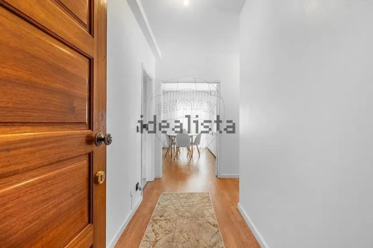 Apartamento T2 para Venda em Arcozelo Foto 3