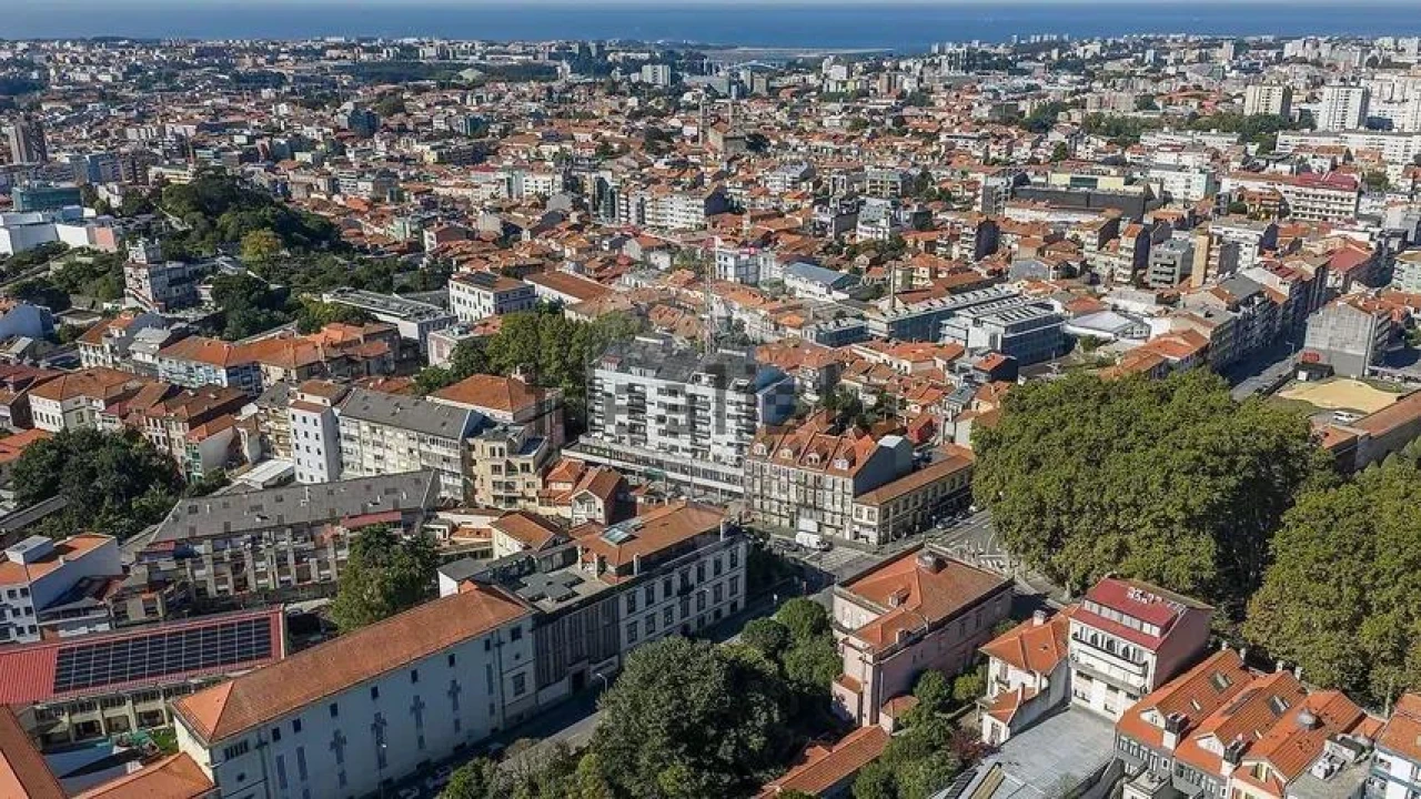Apartamento T3 para Venda em Cedofeita, Santo Ildefonso, Sé, Miragaia, São Nicolau e Vitória Foto 28