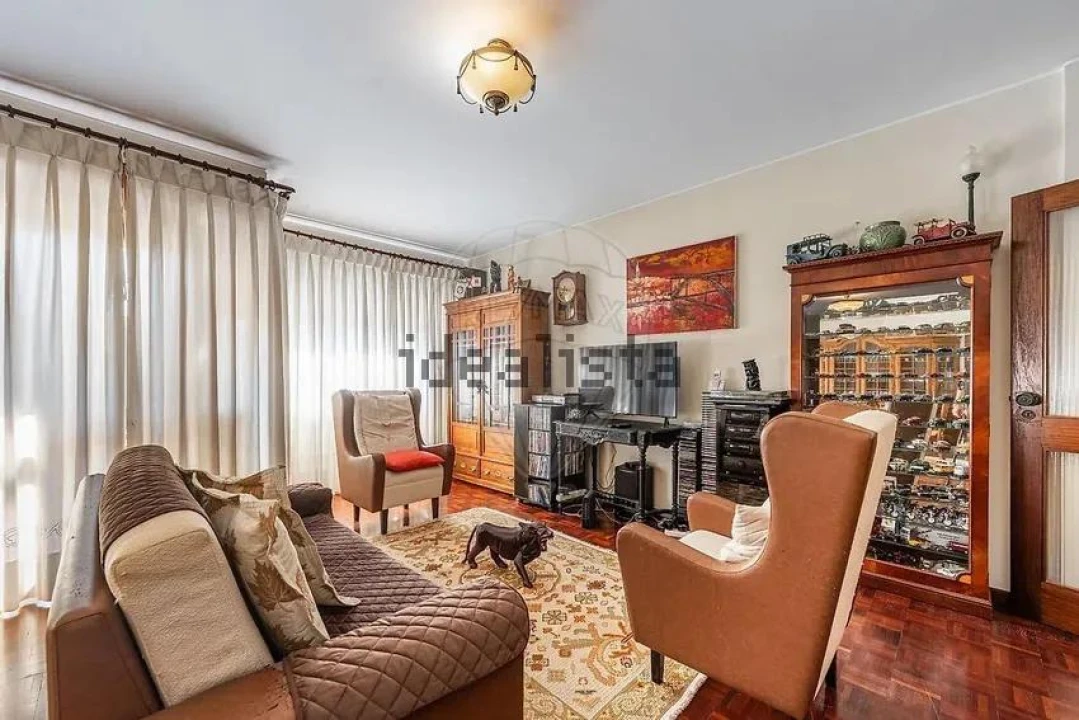 Apartamento T3 para Venda em Cedofeita, Santo Ildefonso, Sé, Miragaia, São Nicolau e Vitória Foto 4