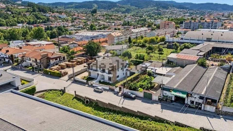 Moradia T4 para Venda em Vila das Aves