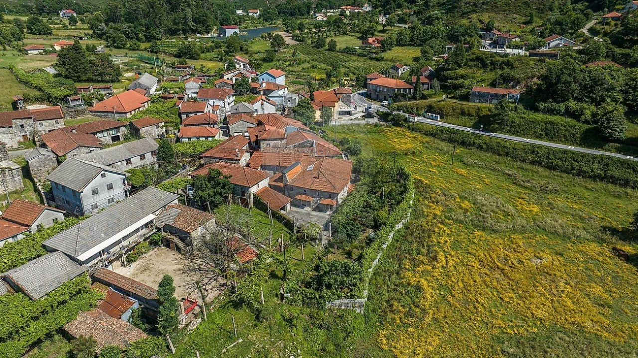 Moradia T4 para Venda em Covide Foto 7
