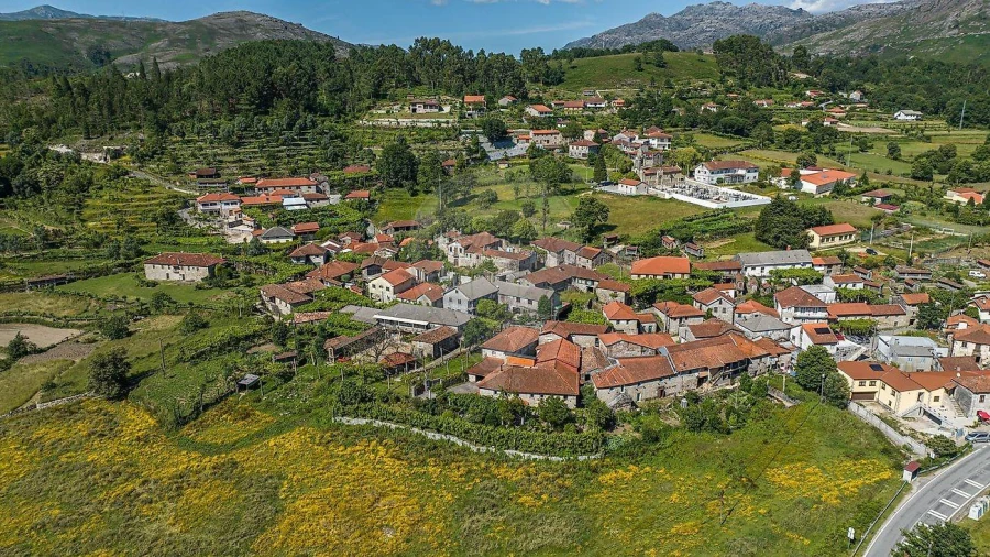 Moradia T4 para Venda em Covide Foto 12