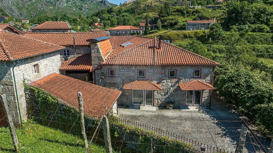Moradia T4 para Venda em Covide Foto 17