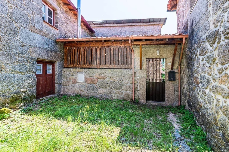 Moradia T4 para Venda em Covide Foto 19