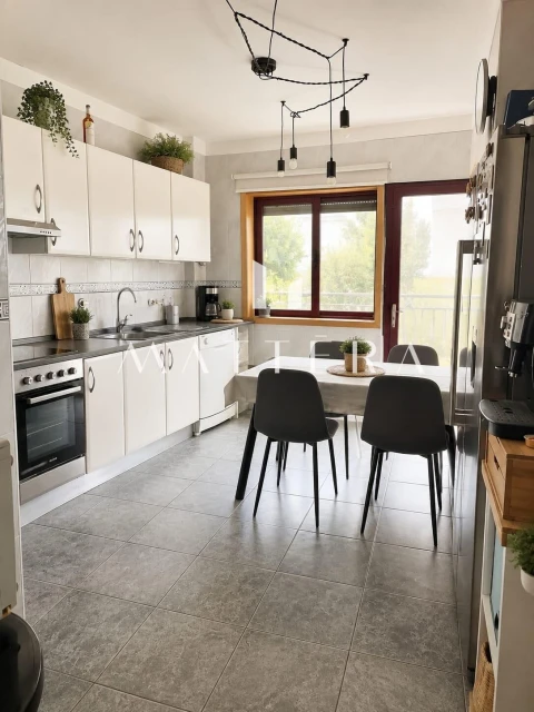 Apartamento T3 para Venda em Gondomar (São Cosme), Valbom e Jovim