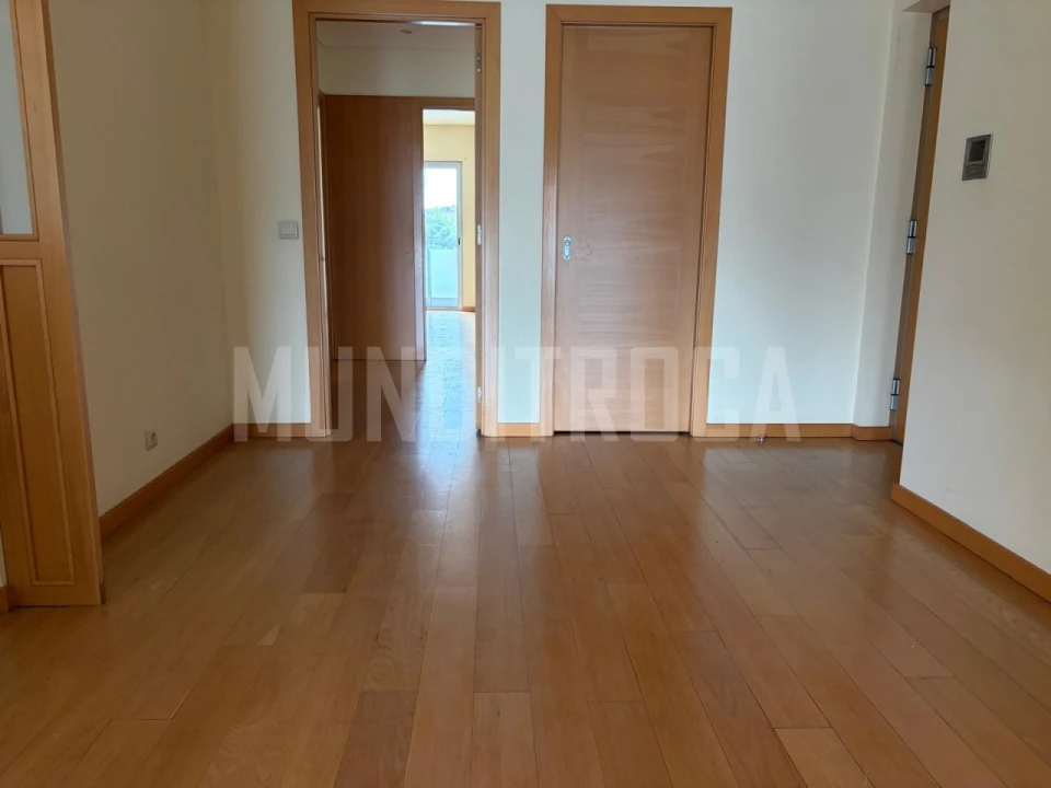Apartamento T3 para Arrendamento em Nogueira, Fraião e Lamaçães Foto 7