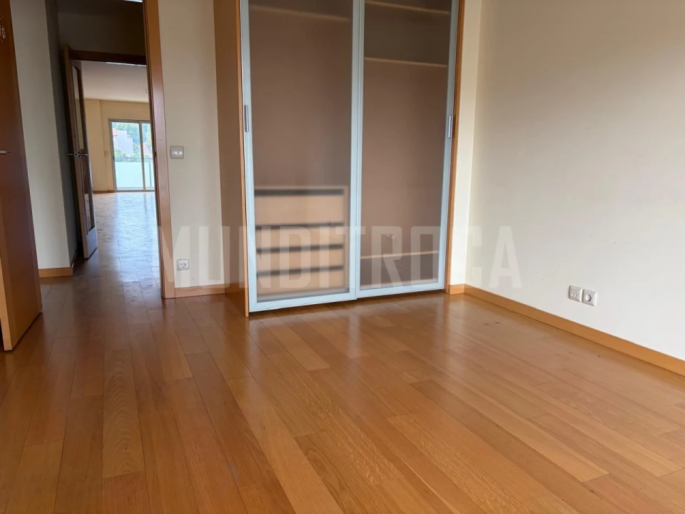 Apartamento T3 para Arrendamento em Nogueira, Fraião e Lamaçães Foto 14