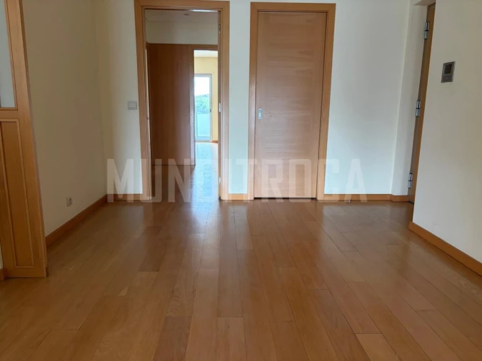 Apartamento T3 para Arrendamento em Nogueira, Fraião e Lamaçães Foto 7