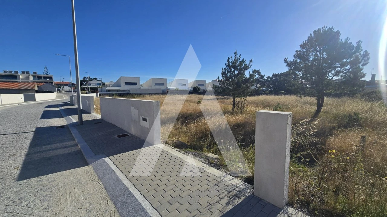 Terreno para Venda em Apúlia e Fão Foto 1