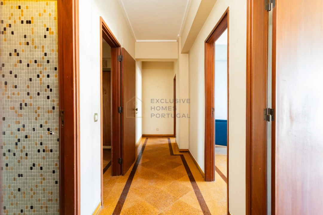 Apartamento T4 para Venda em Almada, Cova da Piedade, Pragal e Cacilhas Foto 22