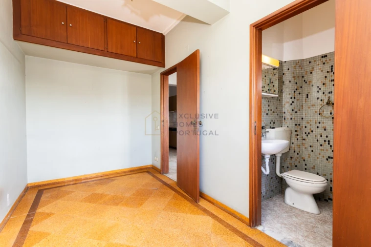 Apartamento T4 para Venda em Almada, Cova da Piedade, Pragal e Cacilhas Foto 19