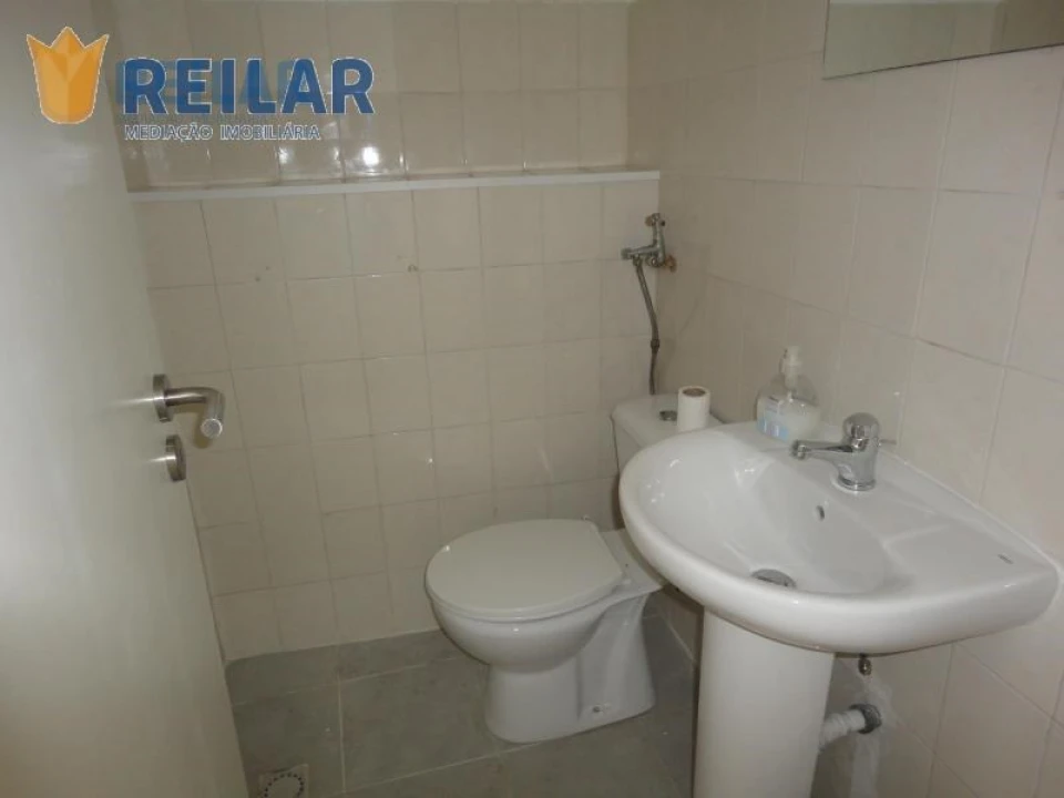 Armazém para Arrendamento em Santa Iria de Azoia, São João da Talha e Bobadela Foto 4