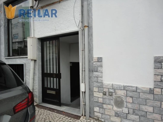 Armazém para Arrendamento em Santa Iria de Azoia, São João da Talha e Bobadela Foto 3