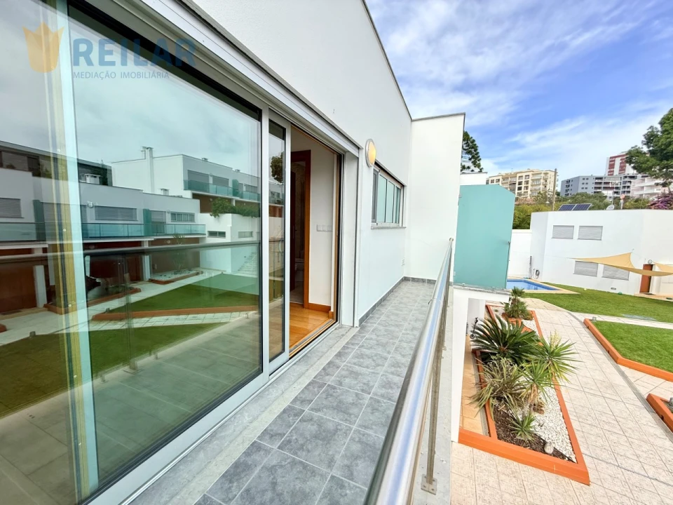 Apartamento T3 para Venda em Póvoa de Santa Iria e Forte da Casa Foto 42