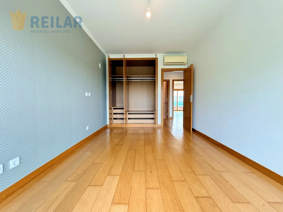 Apartamento T3 para Venda em Póvoa de Santa Iria e Forte da Casa Foto 51
