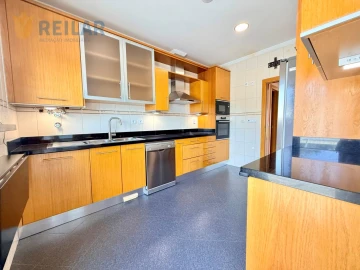 Apartamento T3 para Venda em Póvoa de Santa Iria e Forte da Casa