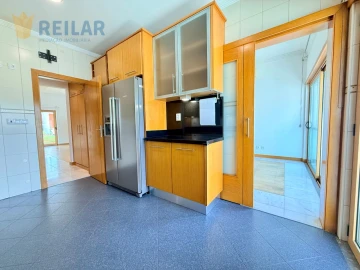 Apartamento T3 para Venda em Póvoa de Santa Iria e Forte da Casa