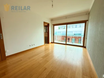 Apartamento T3 para Venda em Póvoa de Santa Iria e Forte da Casa
