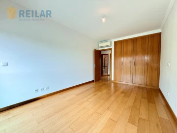 Apartamento T3 para Venda em Póvoa de Santa Iria e Forte da Casa