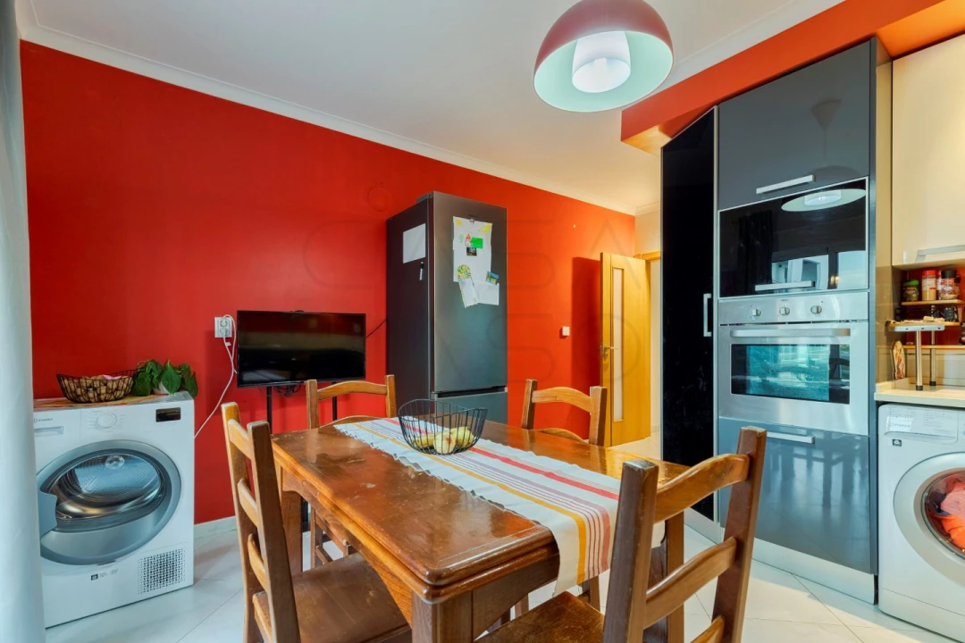 Apartamento T4 para Venda em Pinhal Novo Foto 2