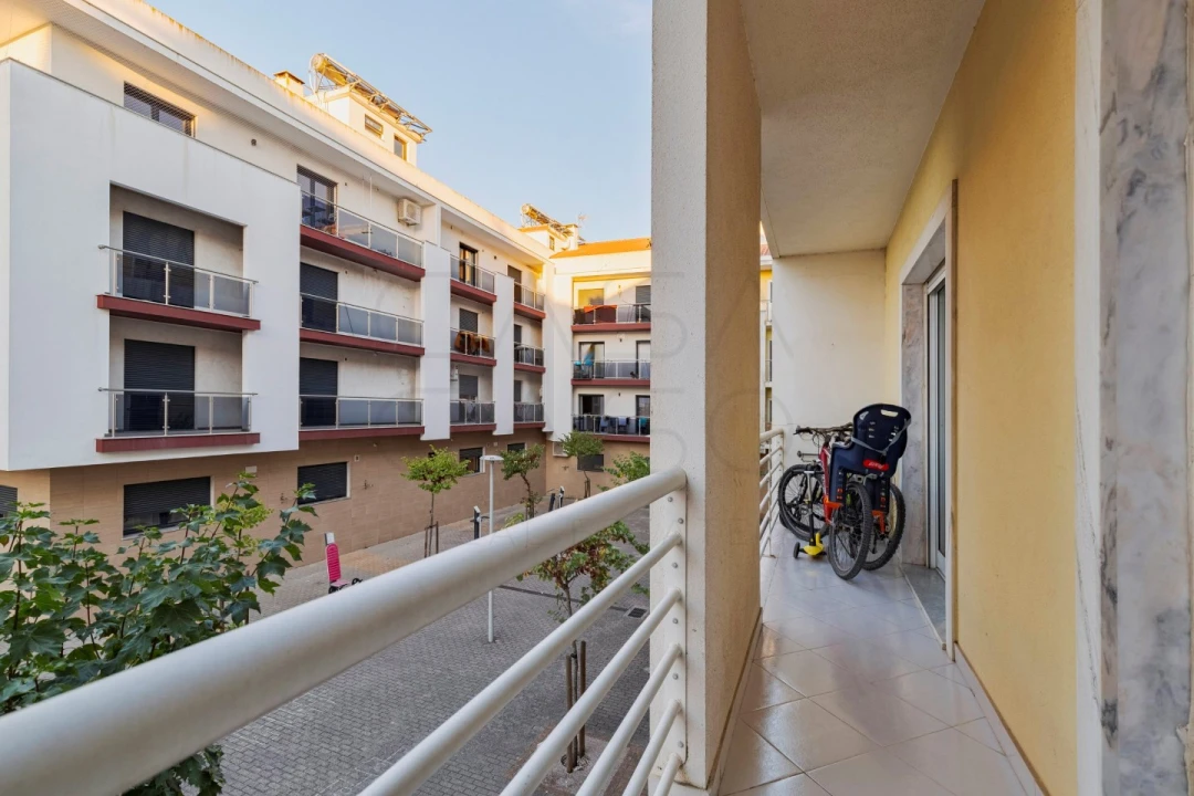 Apartamento T4 para Venda em Pinhal Novo Foto 19